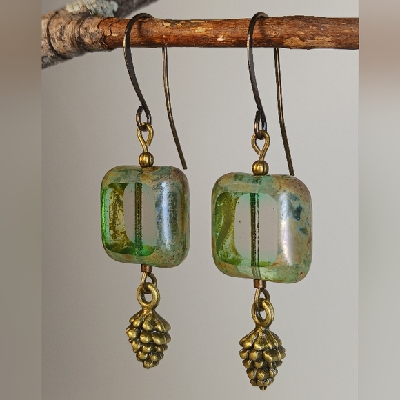 HAND CRAFTED EARRINGS Green Czech Glass Pine Cone Brass Bronze Dangle Drop - Picture 4 of 6